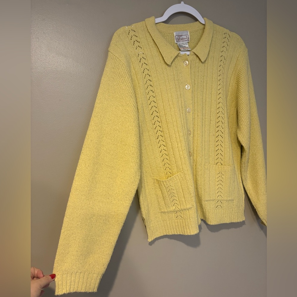 golden yellow vintage 90s 80s preppy button up grandmacore cardigan - Picture 3 of 7